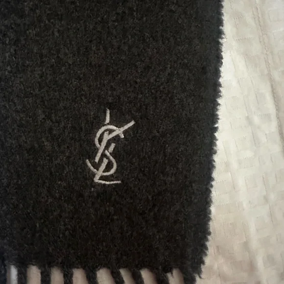 Yves Saint Laurent Gray Scarf with Fringed Ends - Picture 3 of 6